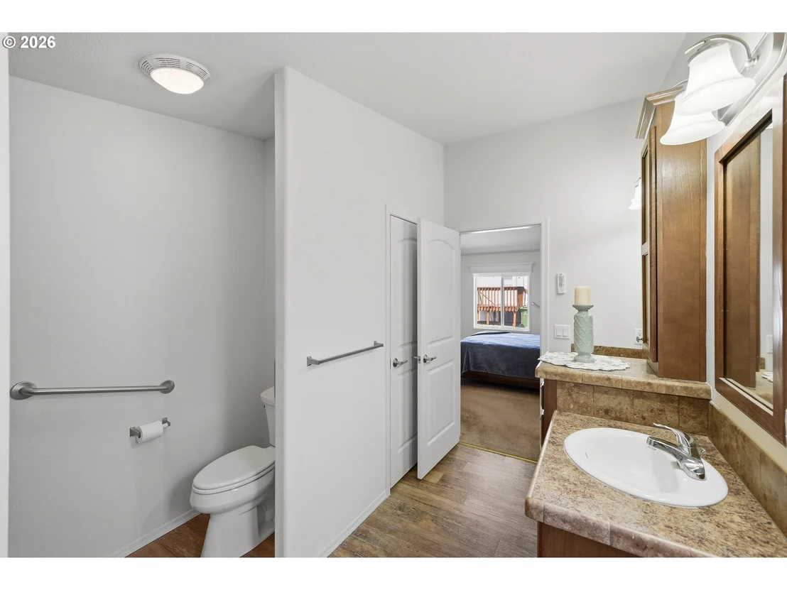 Photo of 2990 KNOTT TER