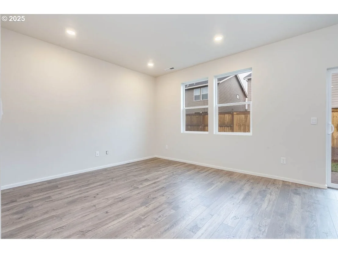 Photo of 4955 Elvis AVE NE