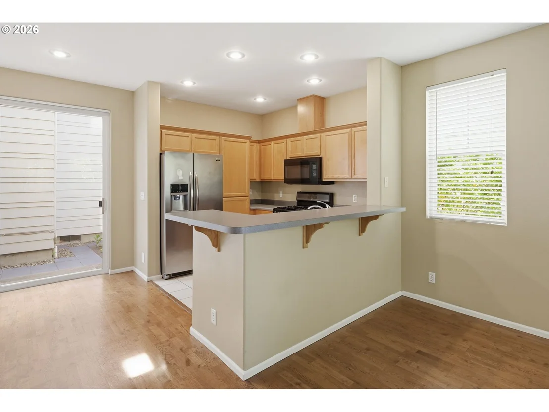 Photo of 1637 HAMLET LN