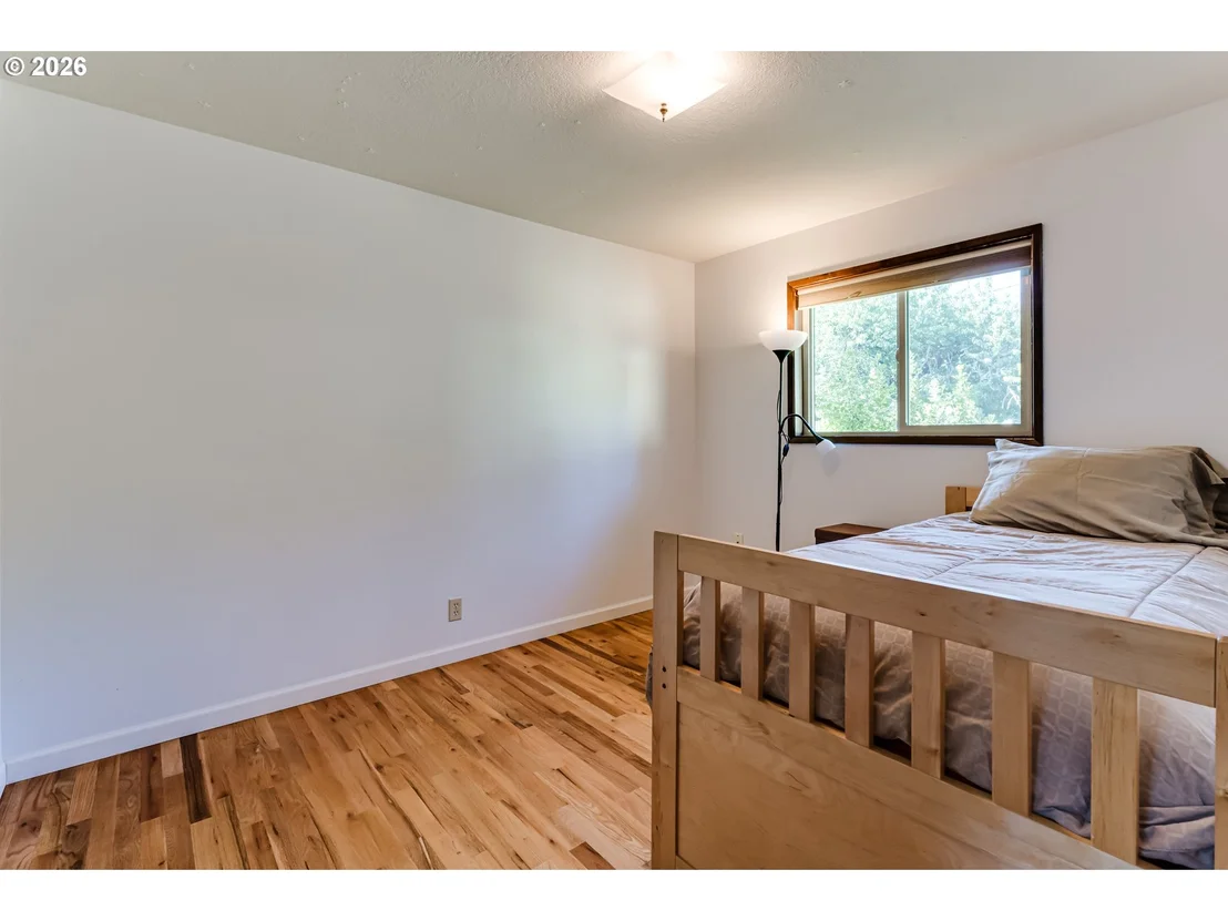 Photo of 450 W 28TH AVE