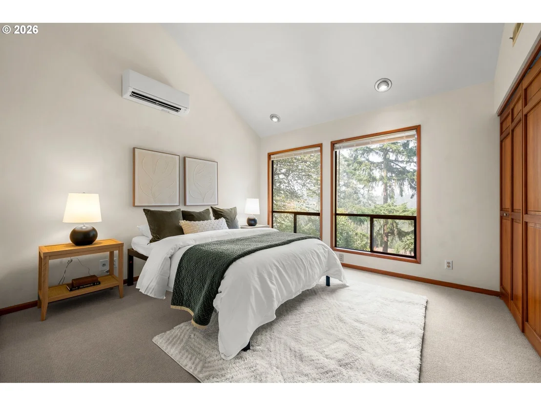 Photo of 3965 SPRING BLVD