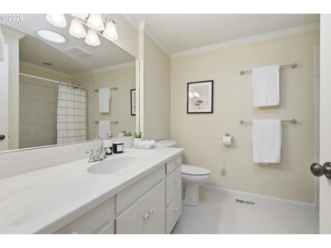 Photo of 394 CHERRY DR