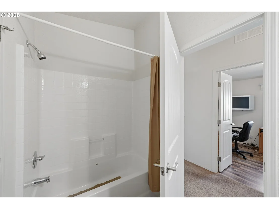 Photo of 2990 KNOTT TER