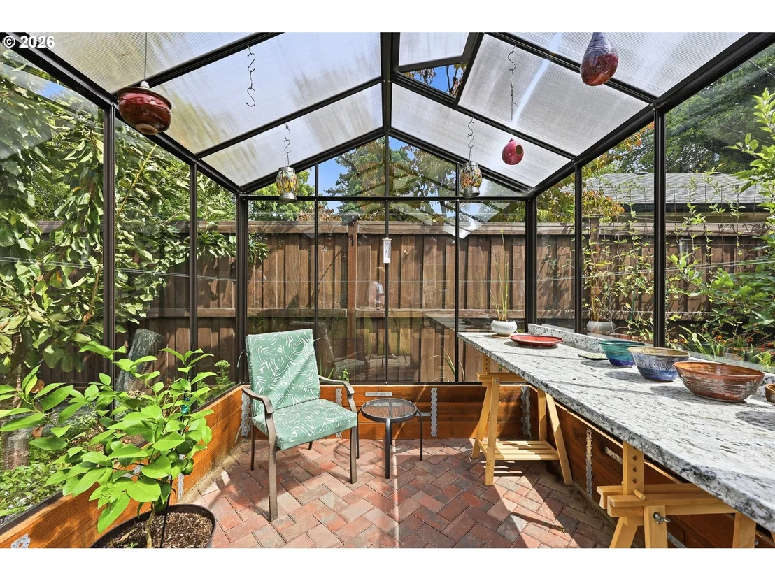 Photo of 595 DARTMOOR DR