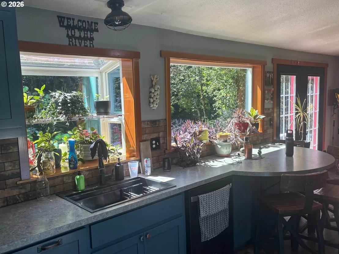 Photo of 11111 LITTLE RIVER RD