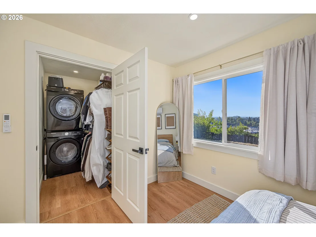 Photo of 452 S 4TH ST