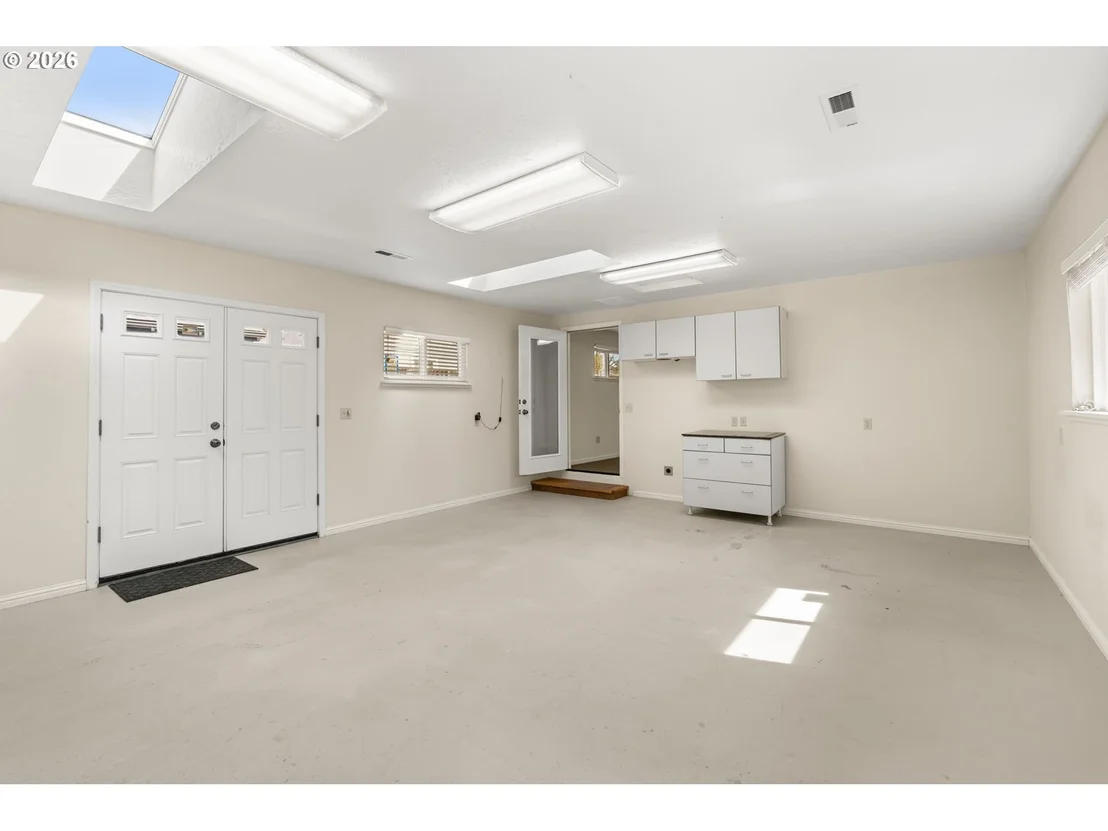 Photo of 394 CHERRY DR