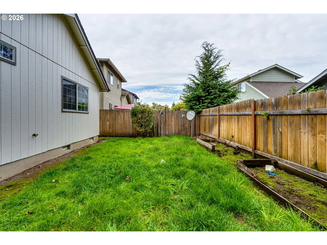 Photo of 555 HOLLYHOCK LN