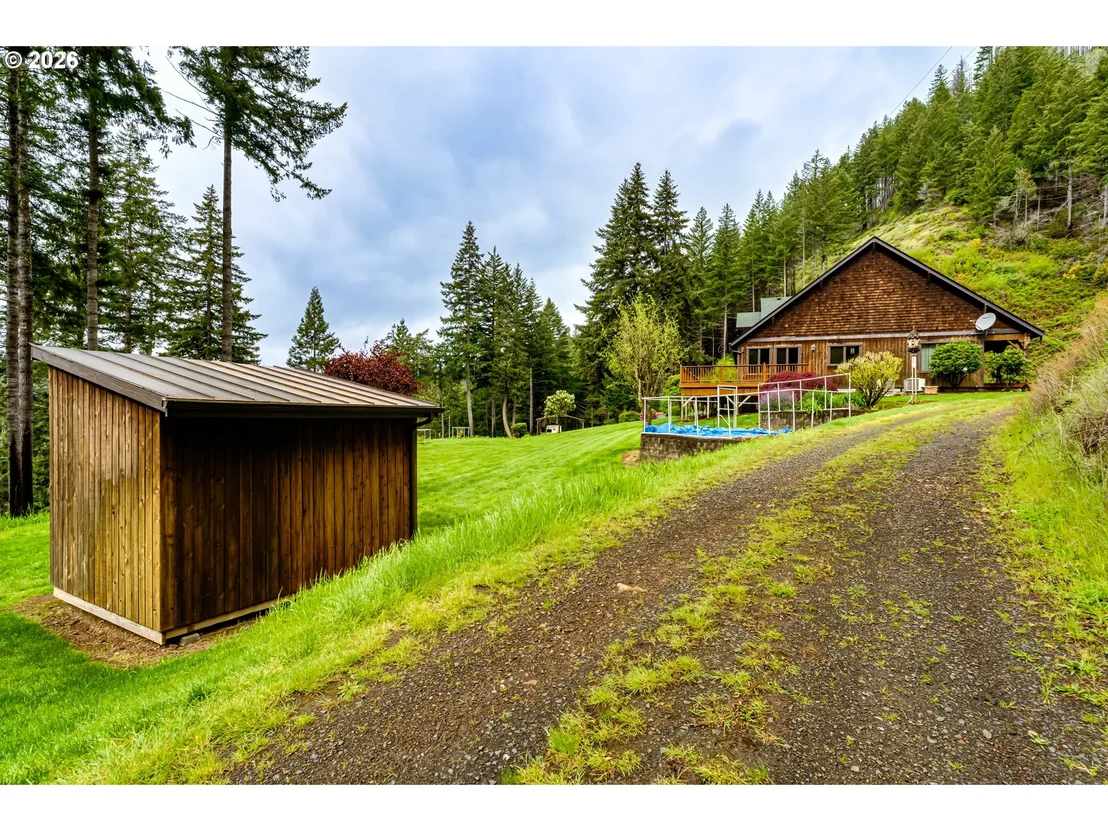 Photo of 49985 MCKENZIE HWY