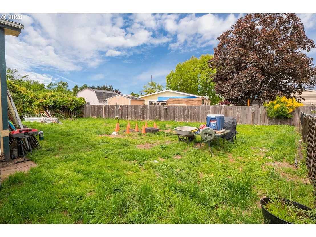 Photo of 496 SCOTTS GLEN DR
