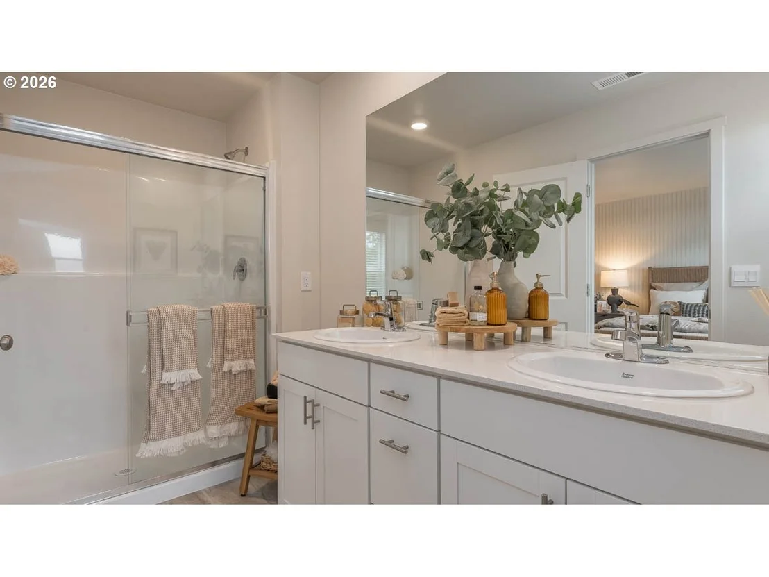 Photo of 443 Pietro ST NE