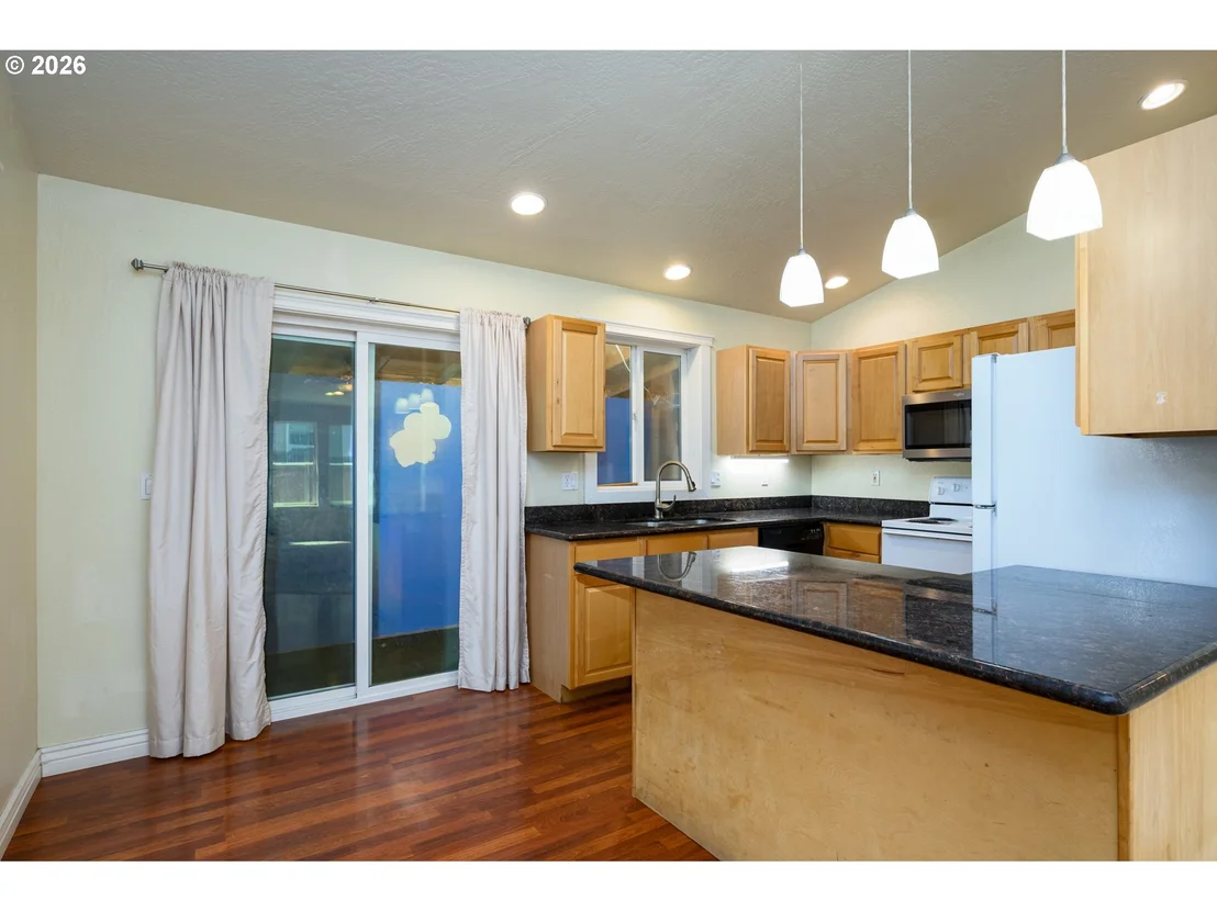 Photo of 356 SETHER AVE