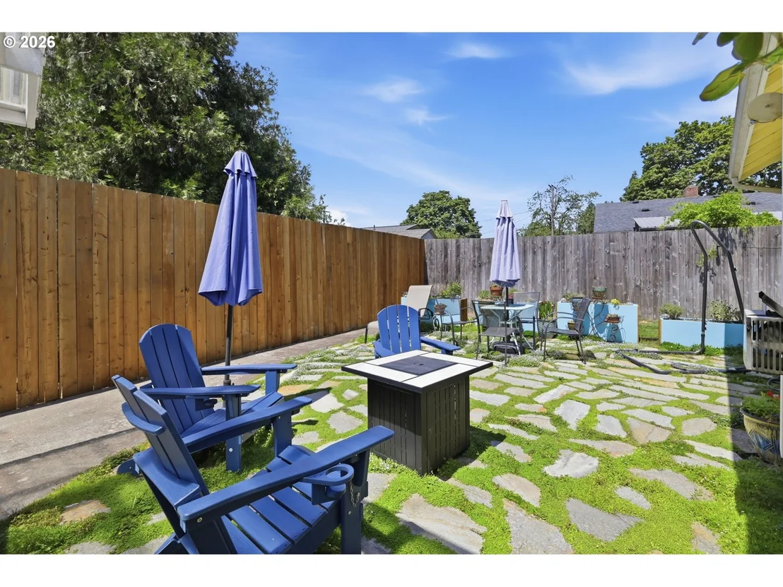 Photo of 2910 RIVER RD