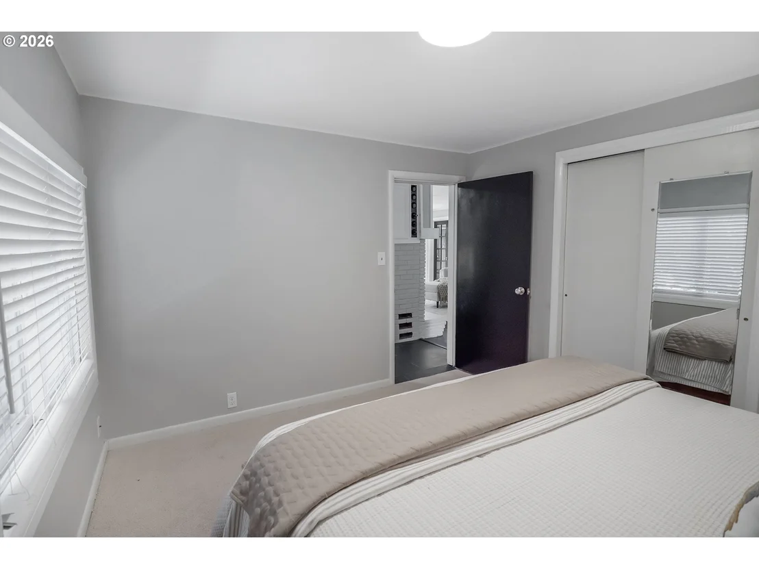 Photo of 1400 W 40TH AVE
