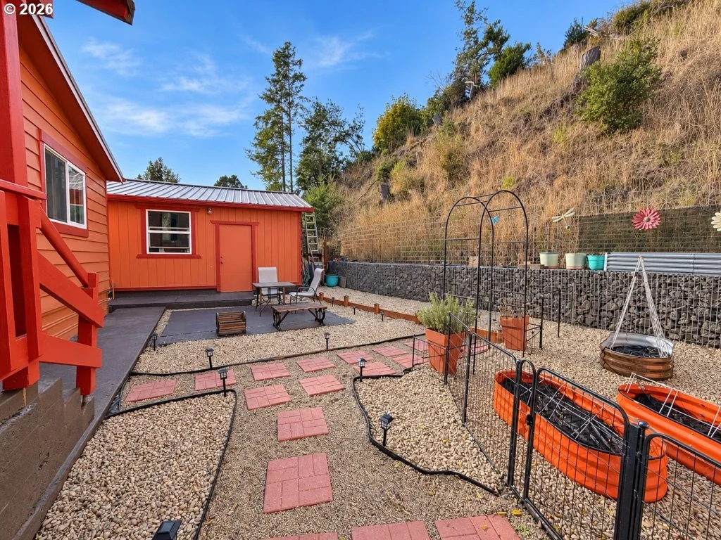 Photo of 450 TIARA ST