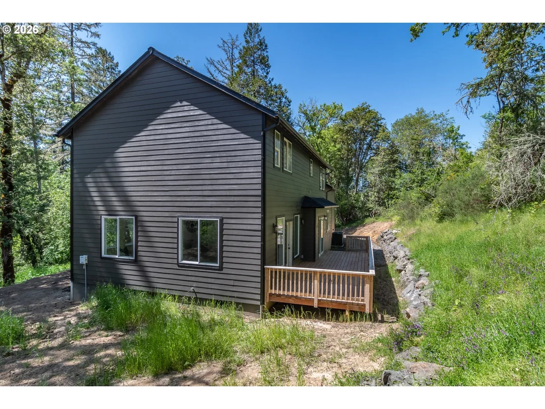 Photo of 492 TERRACE DR