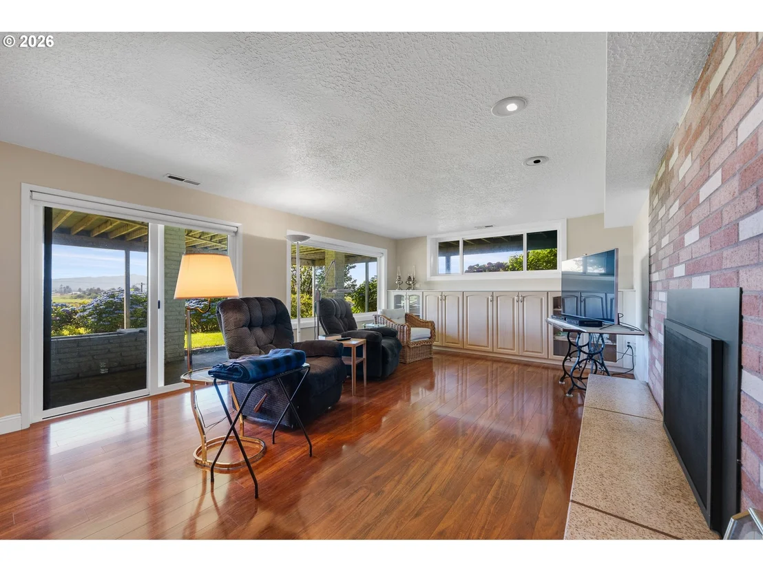 Photo of 6145 GRANDVIEW HTS
