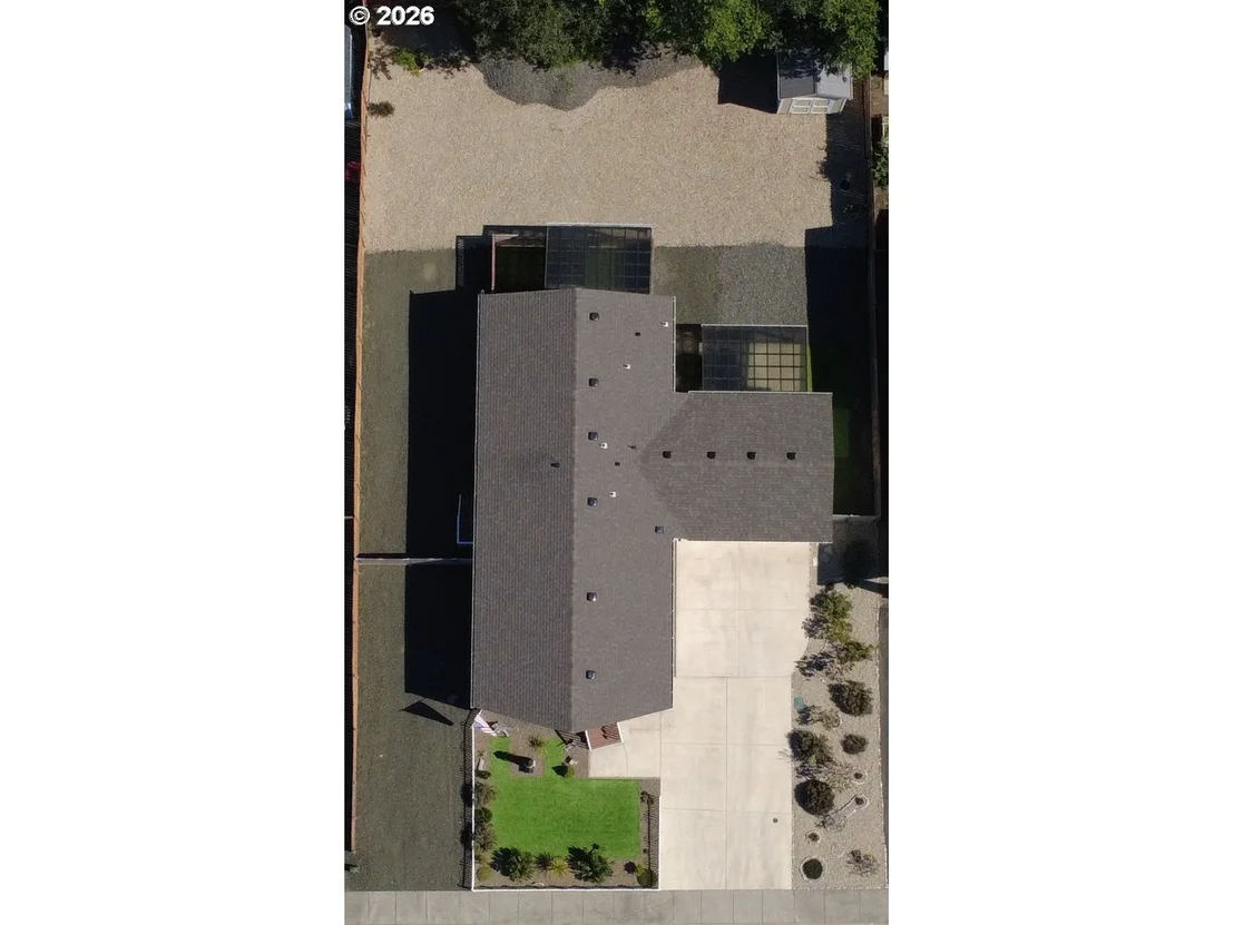 Photo of 1060 CEDAR LOOP