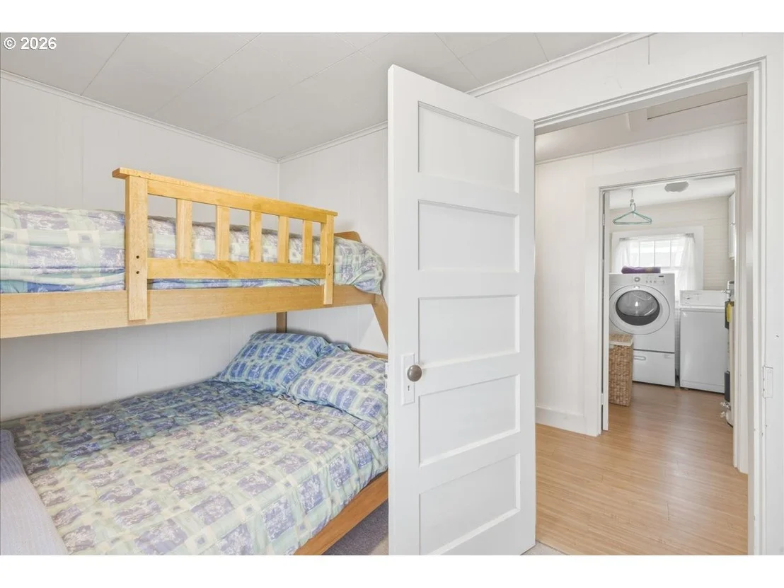 Photo of 210 CYPRESS AVE