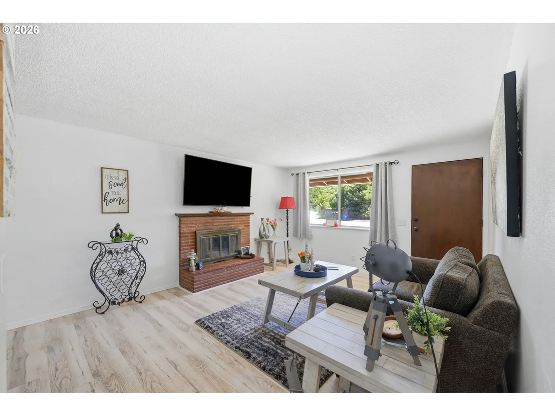 Photo of 2250 W IRWIN WAY