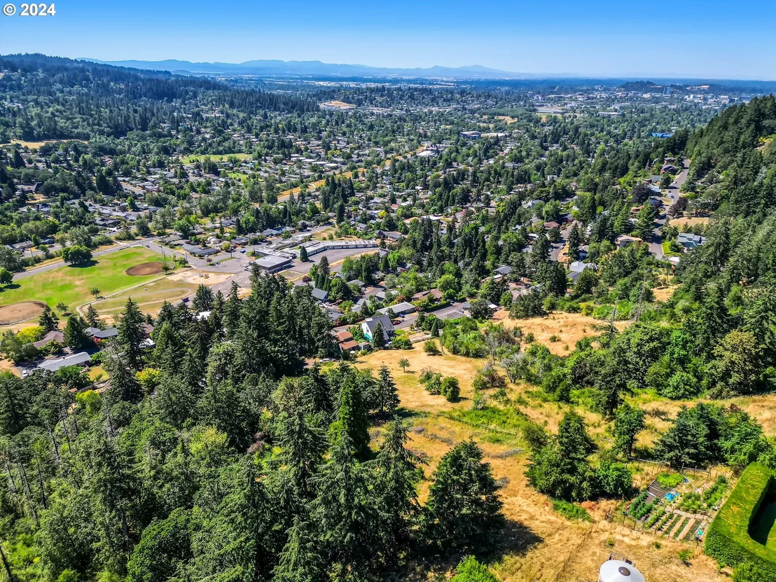 Photo of E 38TH AVE