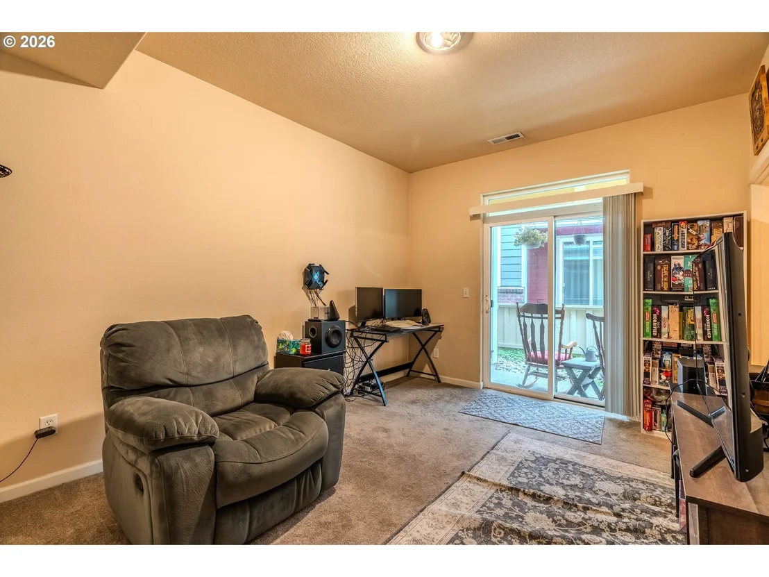 Photo of 866 NW COUNCIL DR