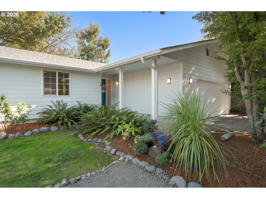 Photo of 1315 ARCADIA DR