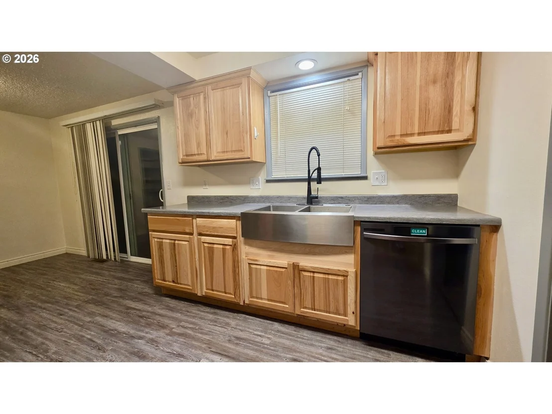 Photo of 5313 MAZAMA DR