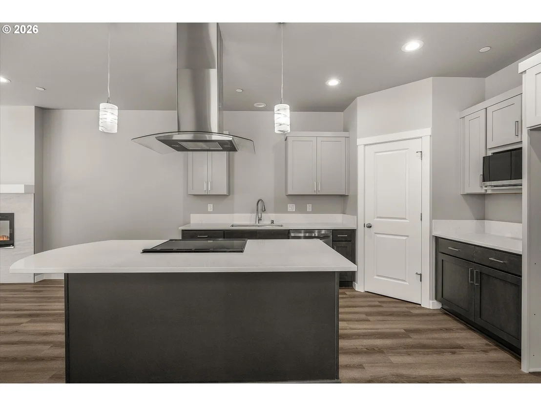 Photo of 177 NW MAWRCREST AVE