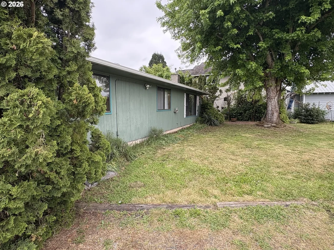 Photo of 392 S 37TH ST