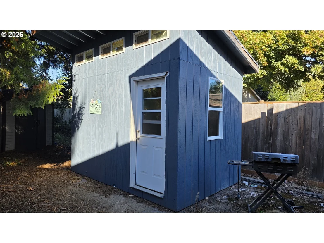 Photo of 551 SHIRE CT