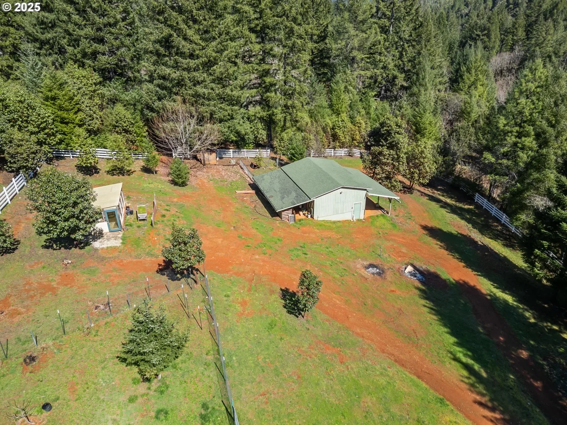 Photo of 520 BRIMSTONE RD