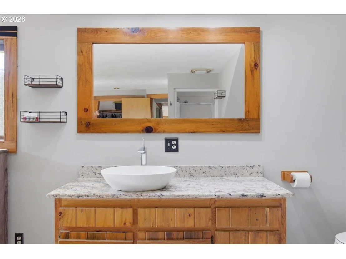 Photo of 40875 PEOPLES DR