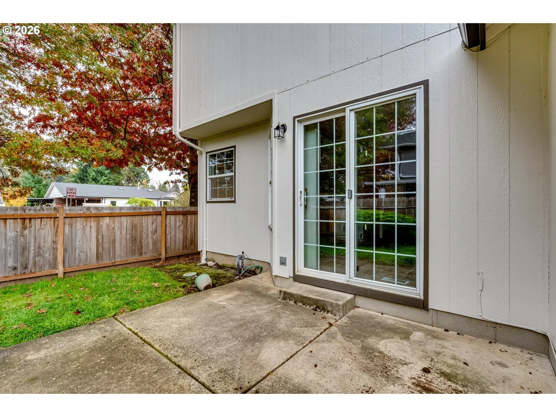 Photo of 555 HOLLYHOCK LN
