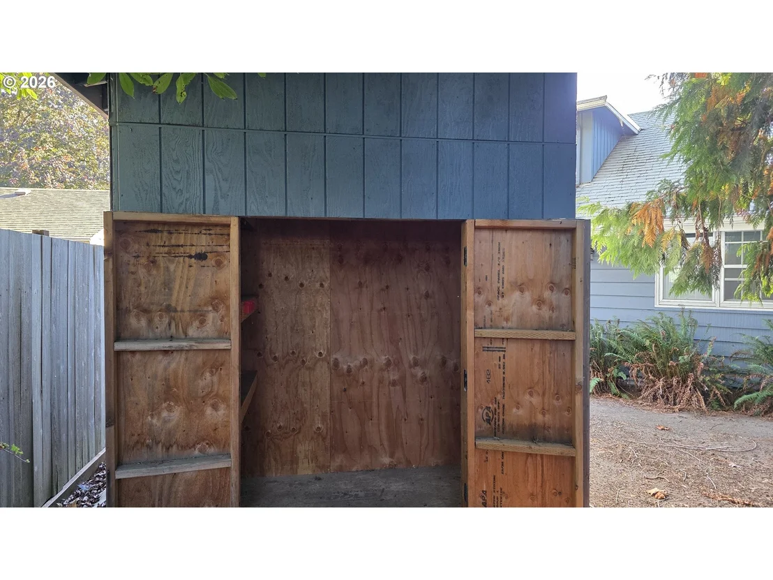 Photo of 551 SHIRE CT