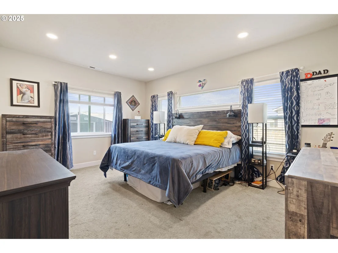 Photo of 280 NW DOUBLE EAGLE AVE