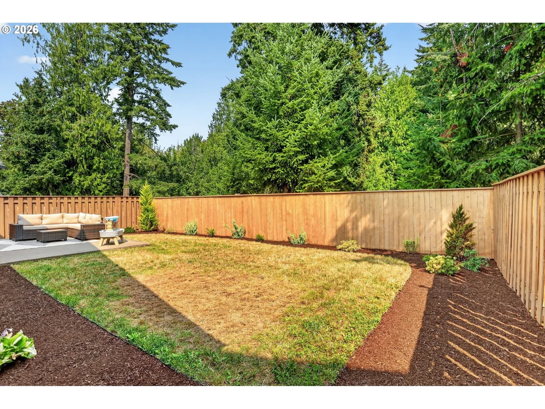 Photo of 1094 NE REGAN HILL LOOP