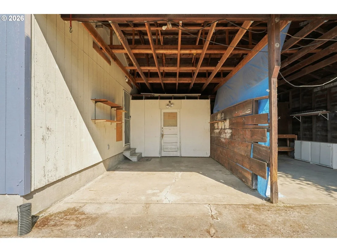 Photo of 1572 W BROADWAY