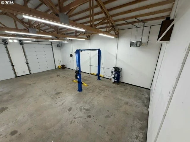 Photo of 17037 DOWNEY RD