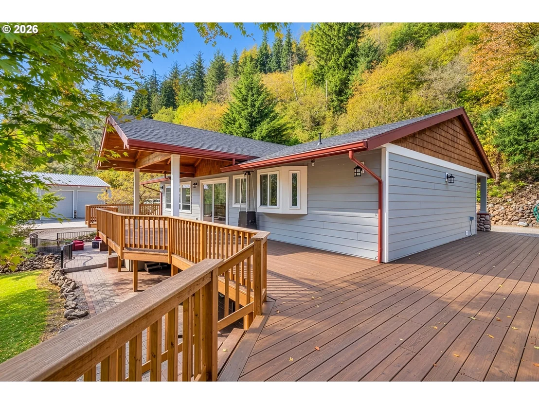 Photo of 15540 TRASK RIVER RD