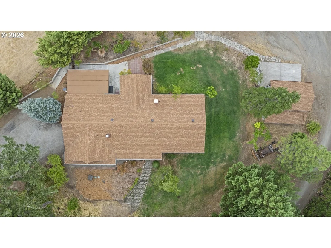 Photo of 135 ROLLING HILLS DR