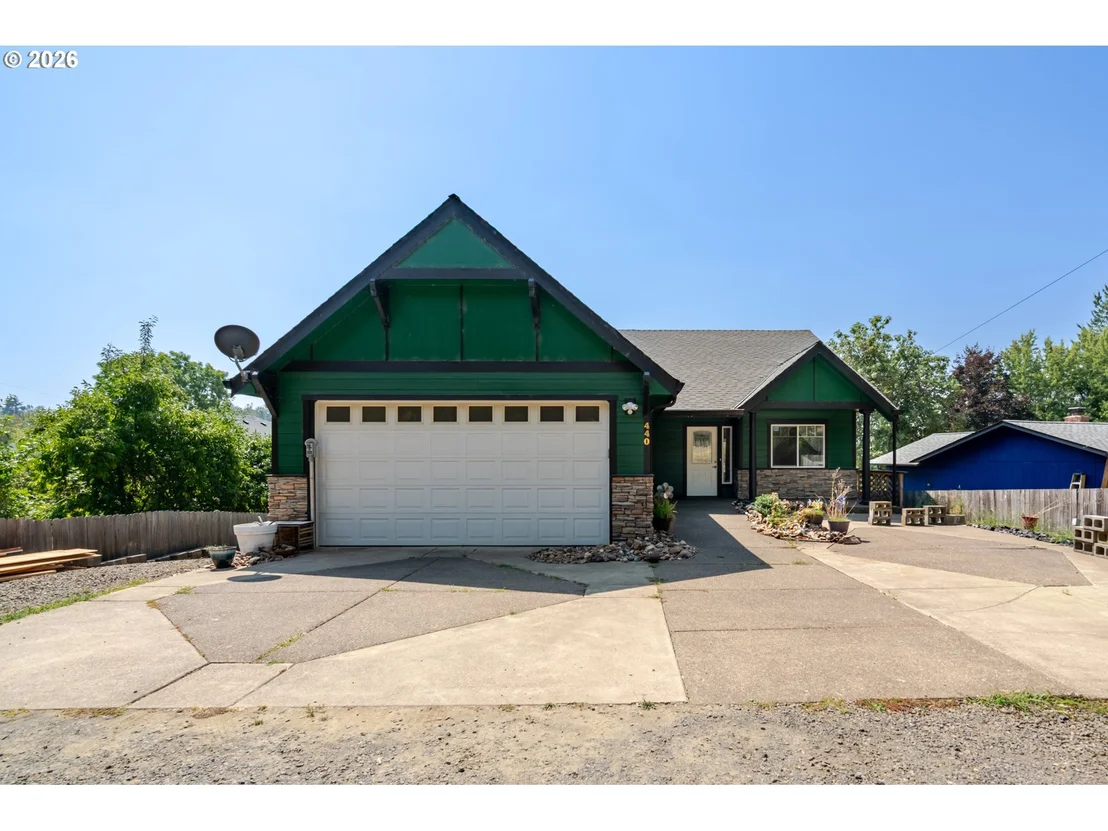 Photo of 440 SPAULDING AVE