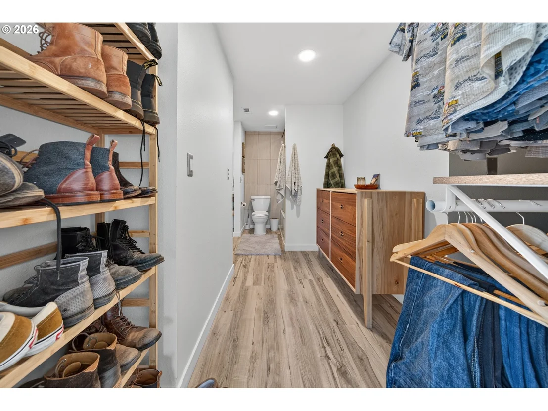 Photo of 207 W 52ND AVE