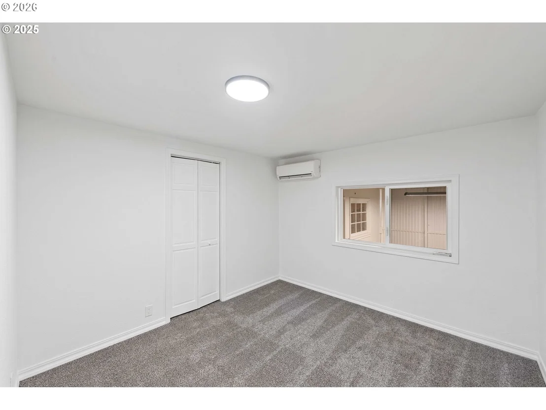 Photo of 165 N 15TH ST