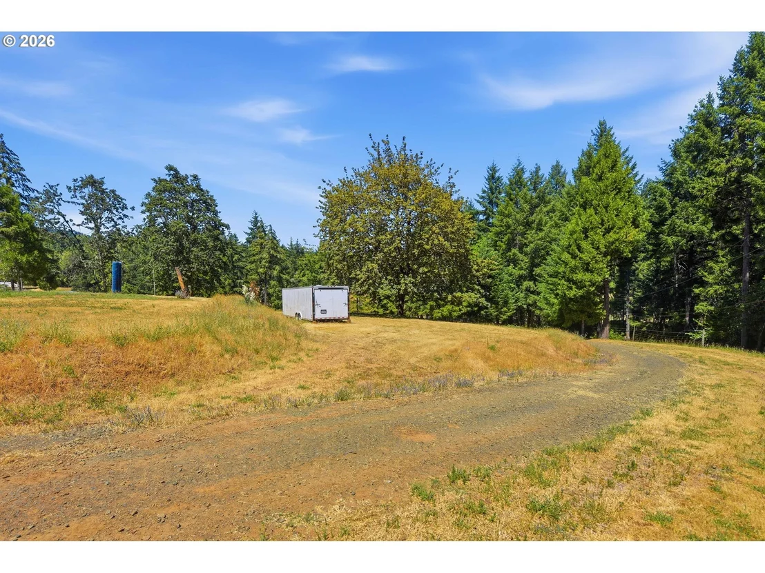 Photo of 1060 MURDOCK DR