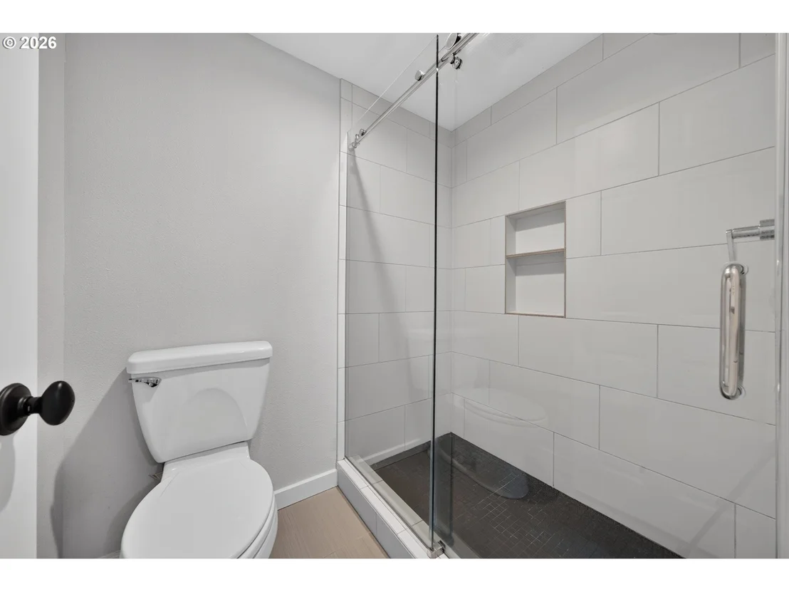 Photo of 20 BRAE BURN DR