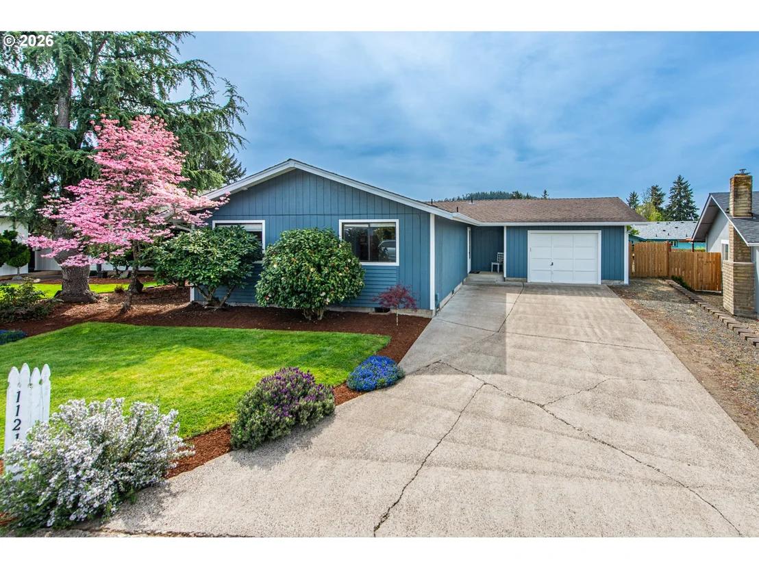 Photo of 1121 CEDAR PL