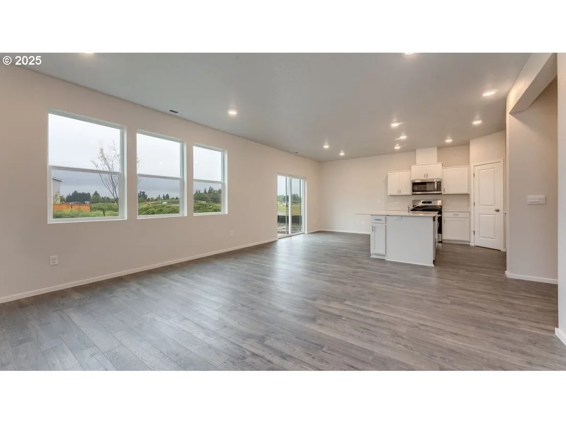 Photo of 4964 Elvis AVE NE