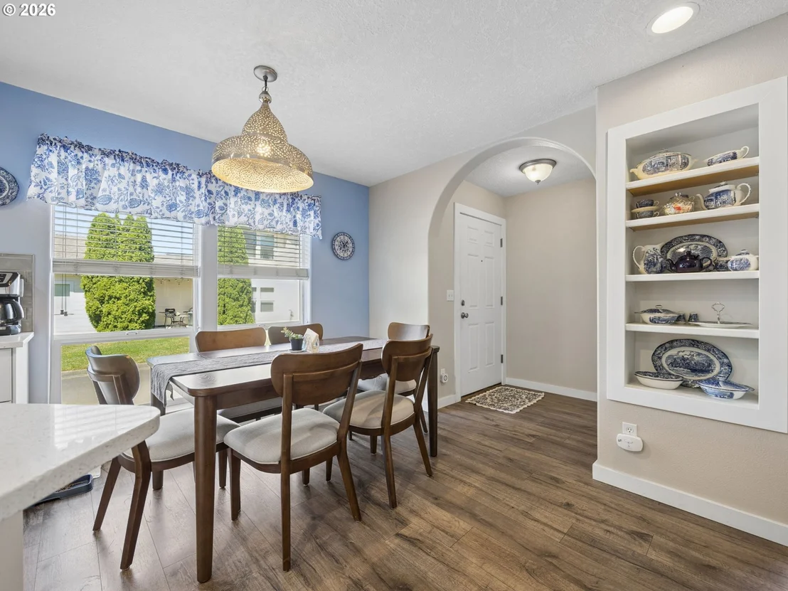 Photo of 644 SE MYRTLEWOOD PL