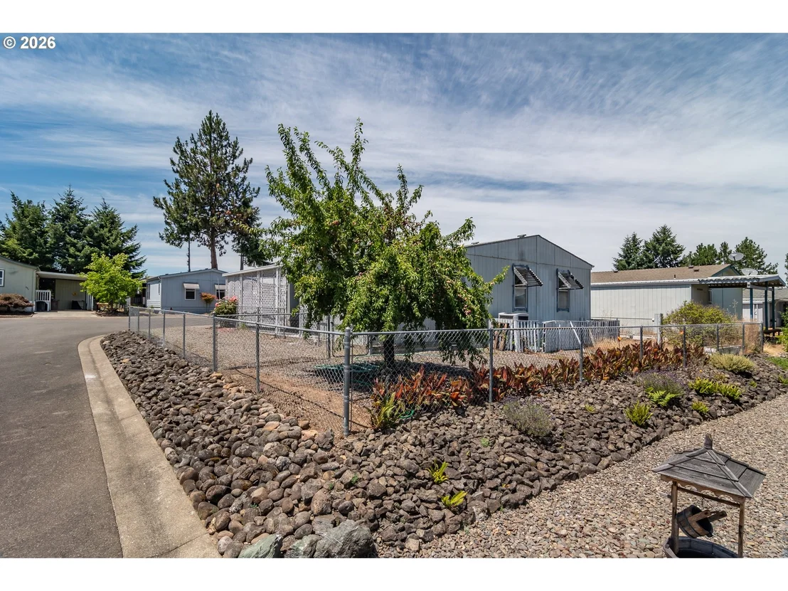 Photo of 190 TWIN OAKS LOOP